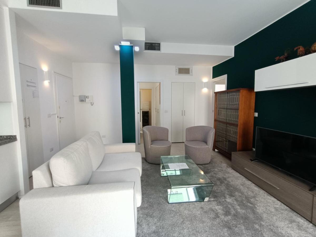 Joivy Elegant Flat For 6 With 2 Balconies Leilighet Milano Eksteriør bilde